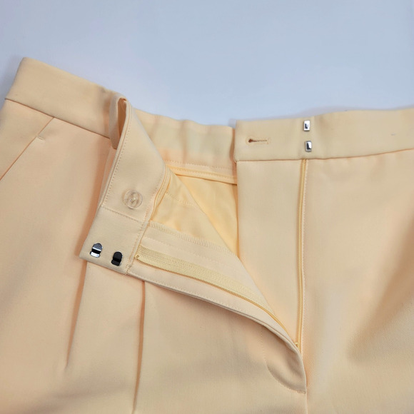 Abercrombie & Fitch Curve Love Tailored Shorts Size 18 Yellow 5" Inseam - Picture 4 of 10